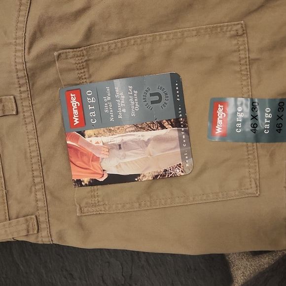 Wrangler Cargo Bottoms SIZE 46X30 - Picture 4 of 5